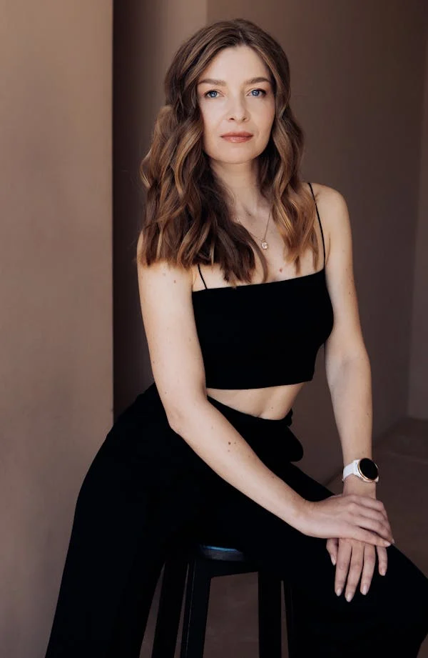 Elegant Timekeeping: A Stylish Woman’s Watch